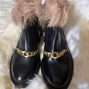 Zadig & Voltaire Black Boots with Gold Chain and Tan Fur